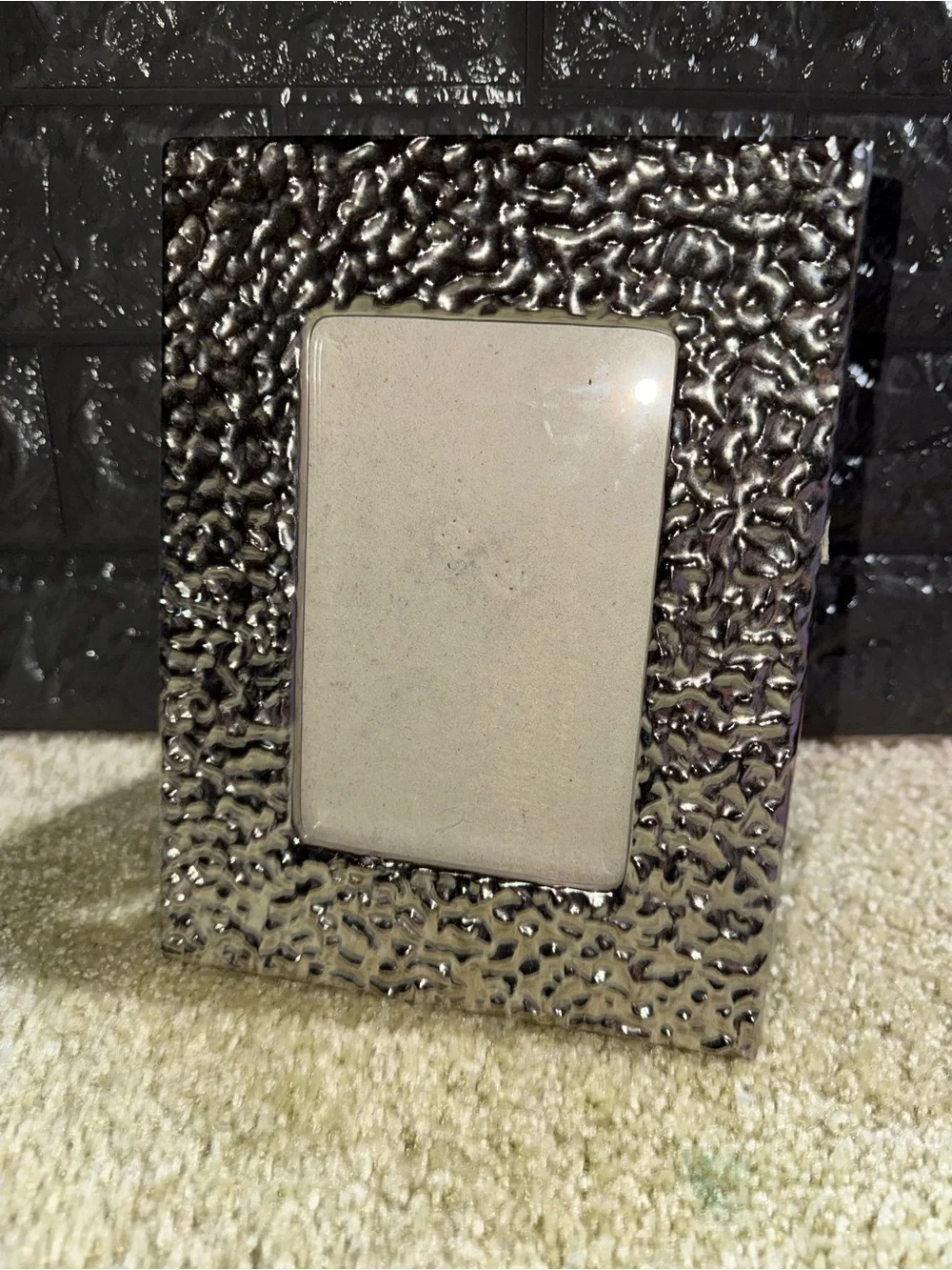 Silver hammered framed 4 x 6 picture frame